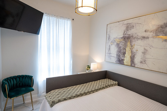 328 N.Roman-49