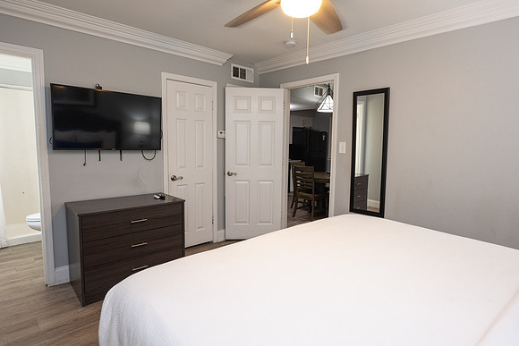 519frenchmen_2ndfloor_DF-5520