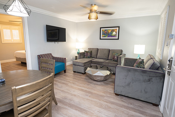 519frenchmen_2ndfloor_DF-5473