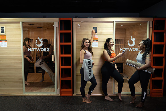 HOTWORX_01.23-9487