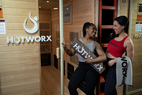 HOTWORX_01.23-9318