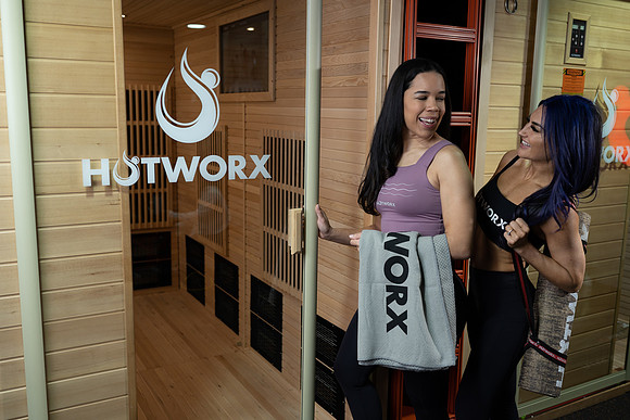 HOTWORX_01.23-9258