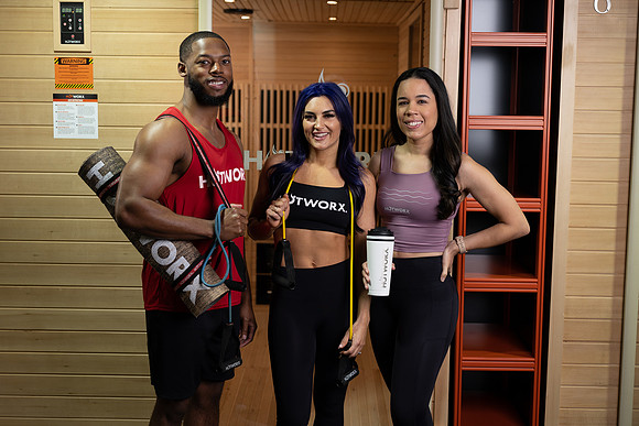 HOTWORX_01.23-2144