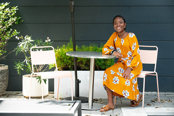 Latoya40th-524
