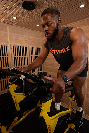 hotworx0423-8446