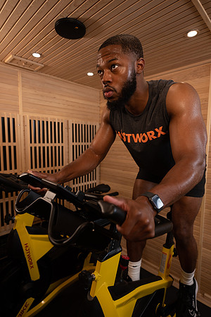 hotworx0423-8467