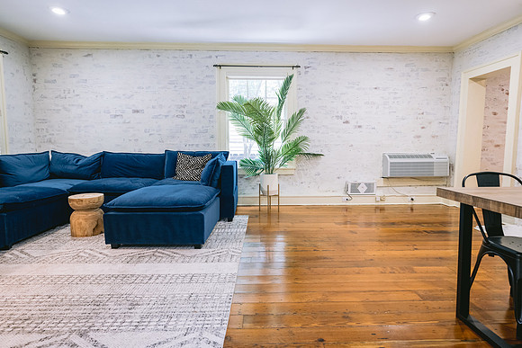 3211 Prytania-17