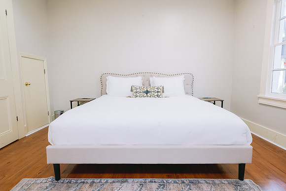 3211 Prytania-9