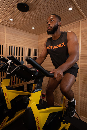 hotworx0423-8401