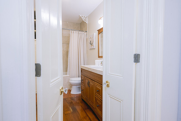 3211 Prytania-13