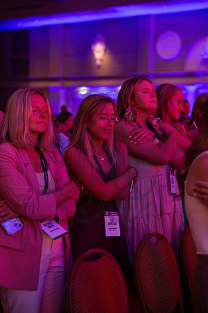 HOTWORXconvention24-7086