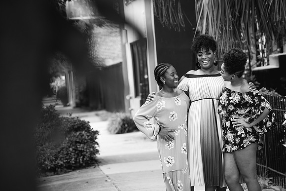 Latoya40th-596