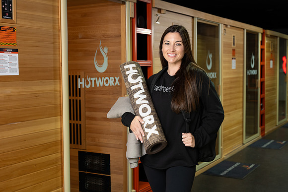 HOTWORX0424-8