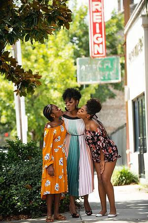 Latoya40th-644
