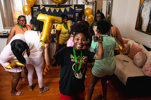 Latoya40th-268