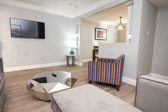 519frenchmen_2ndfloor_DF-5536