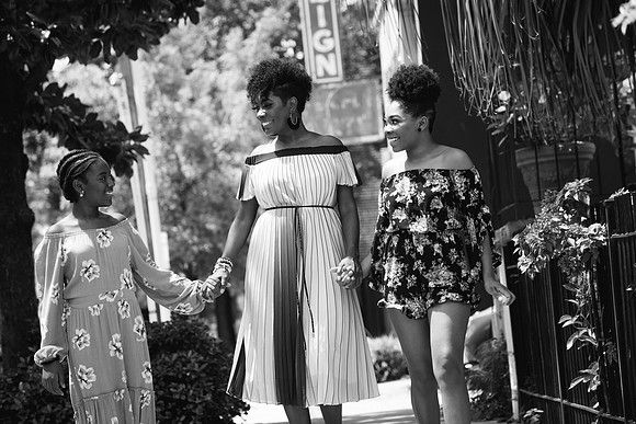 Latoya40th-616