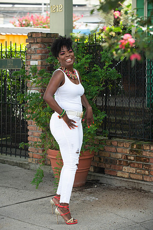 Latoya40th-378