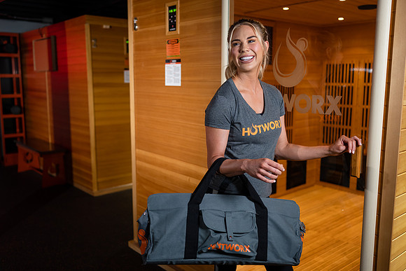 hotworx0521-6700