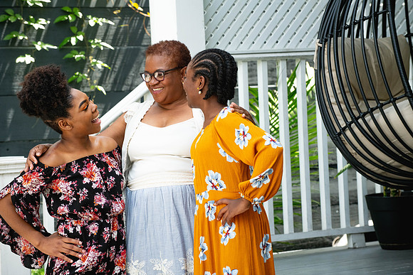 Latoya40th-559