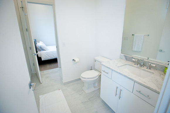 2438stclaude-3316