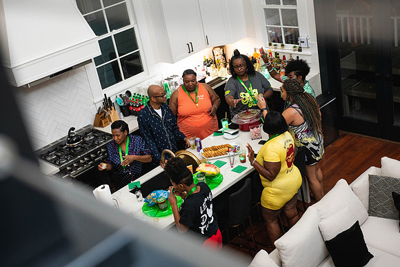 Latoya40th-161