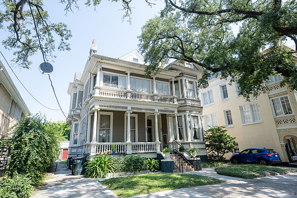 2809stcahrles-46