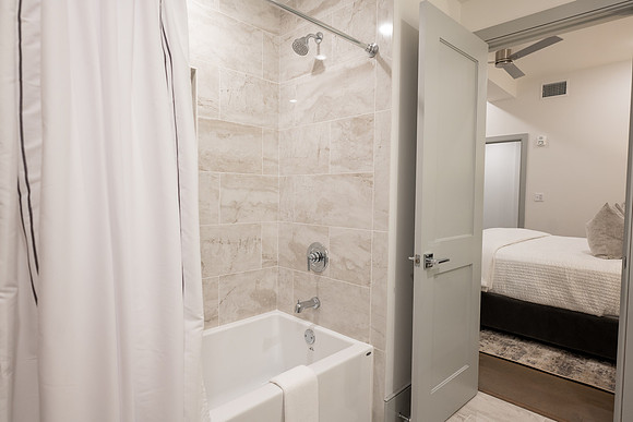 614baronne305-6028