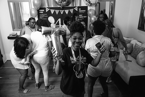 Latoya40th-267