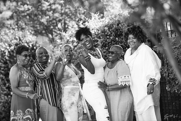 Latoya40th-438
