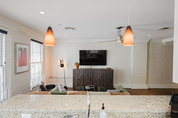 220 Decatur_302-20