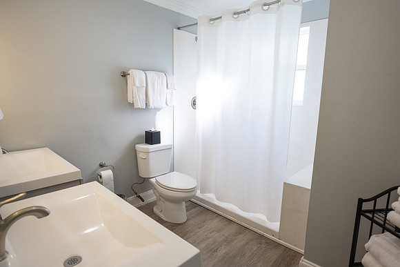 519frenchmen_2ndfloor_DF-5545