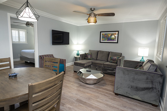 519frenchmen_2ndfloor_DF-5397