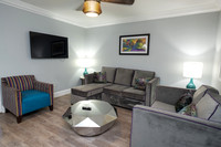 519frenchmen_2ndfloor_DF-5400