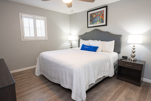 519frenchmen_2ndfloor_DF-5444