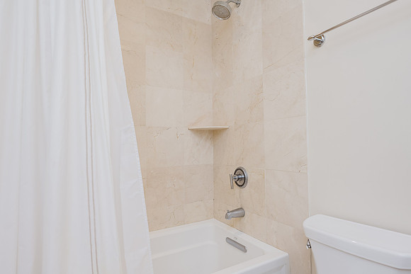 220 Decatur_302-4