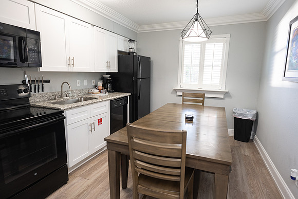 519frenchmen_2ndfloor_DF-5494
