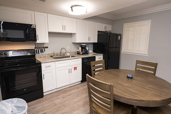 519frenchmen_2ndfloor_DF-5516