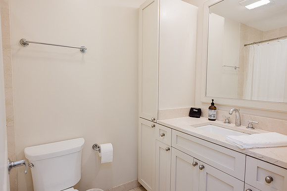 220 Decatur_302-3